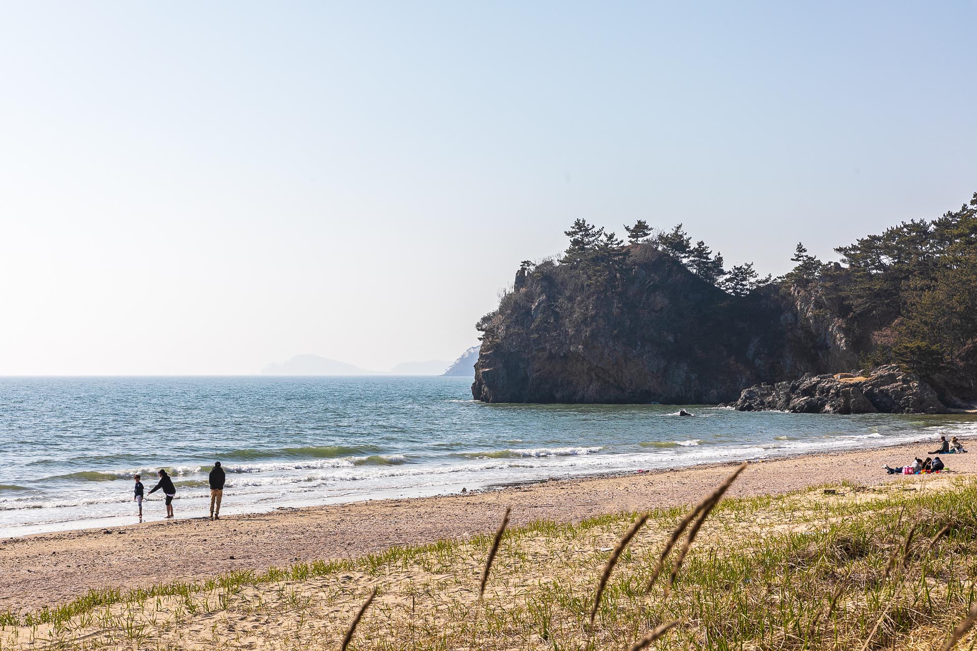 삼봉해수욕장(차로 1분)